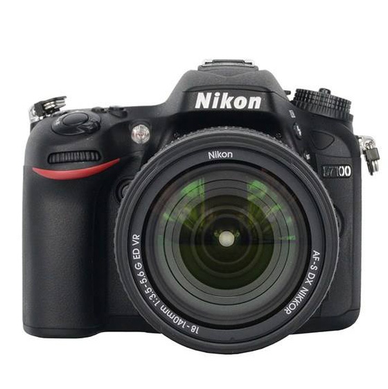 Nikon D7100 kit 18-140 Digital Camera