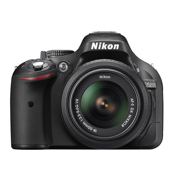 Nikon D5200 AF-S DX Nikkor 18-55mm VR II Kit Digital Camera